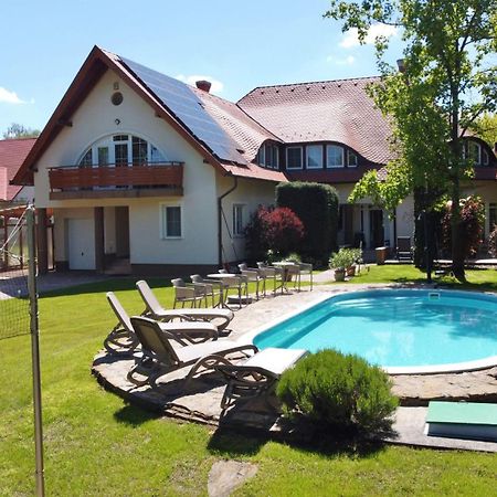 Kuenszler Apartmanhaz Zamárdi Zewnętrze zdjęcie