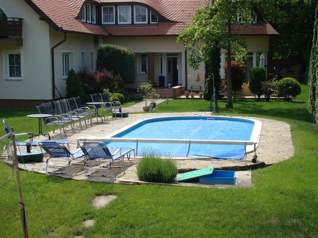Kuenszler Apartmanhaz Zamárdi Zewnętrze zdjęcie